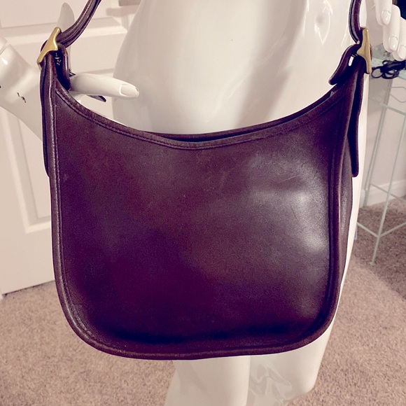 Coach Handbags - Vintage Authentic Coach Janice Legacy 9950